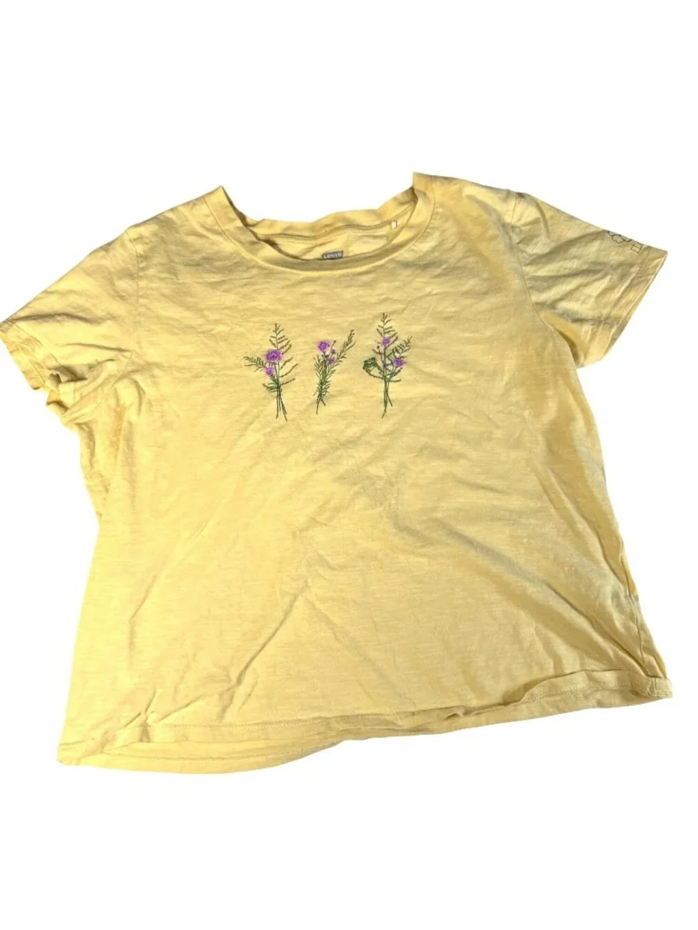 Levis Women Yellow Floral Graphic T-Shirt Size M Short Sleeve Y2k Cottagecore